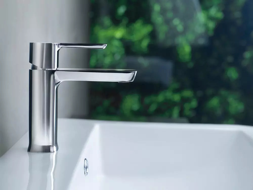 Bathroom Faucet - DELTA FAUCET CO - Single Handle Monoblock Bathroom Sink Faucet in Chrome